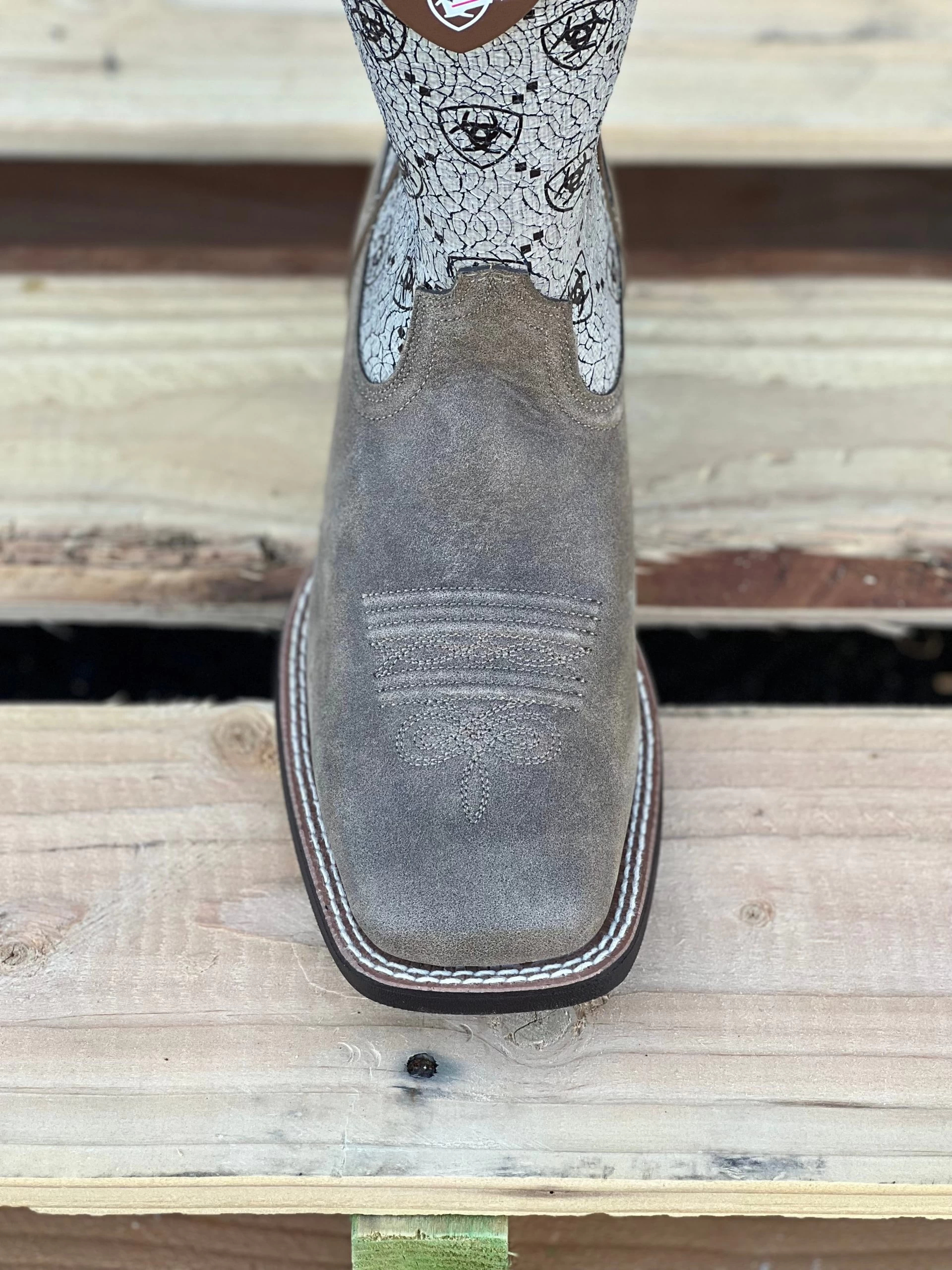 Ariat Brown Bomber Round Up Wide Square Toe Women Boot 7 Ariat Brown Bomber Round Up Wide Square Toe Women Boot - Image 5