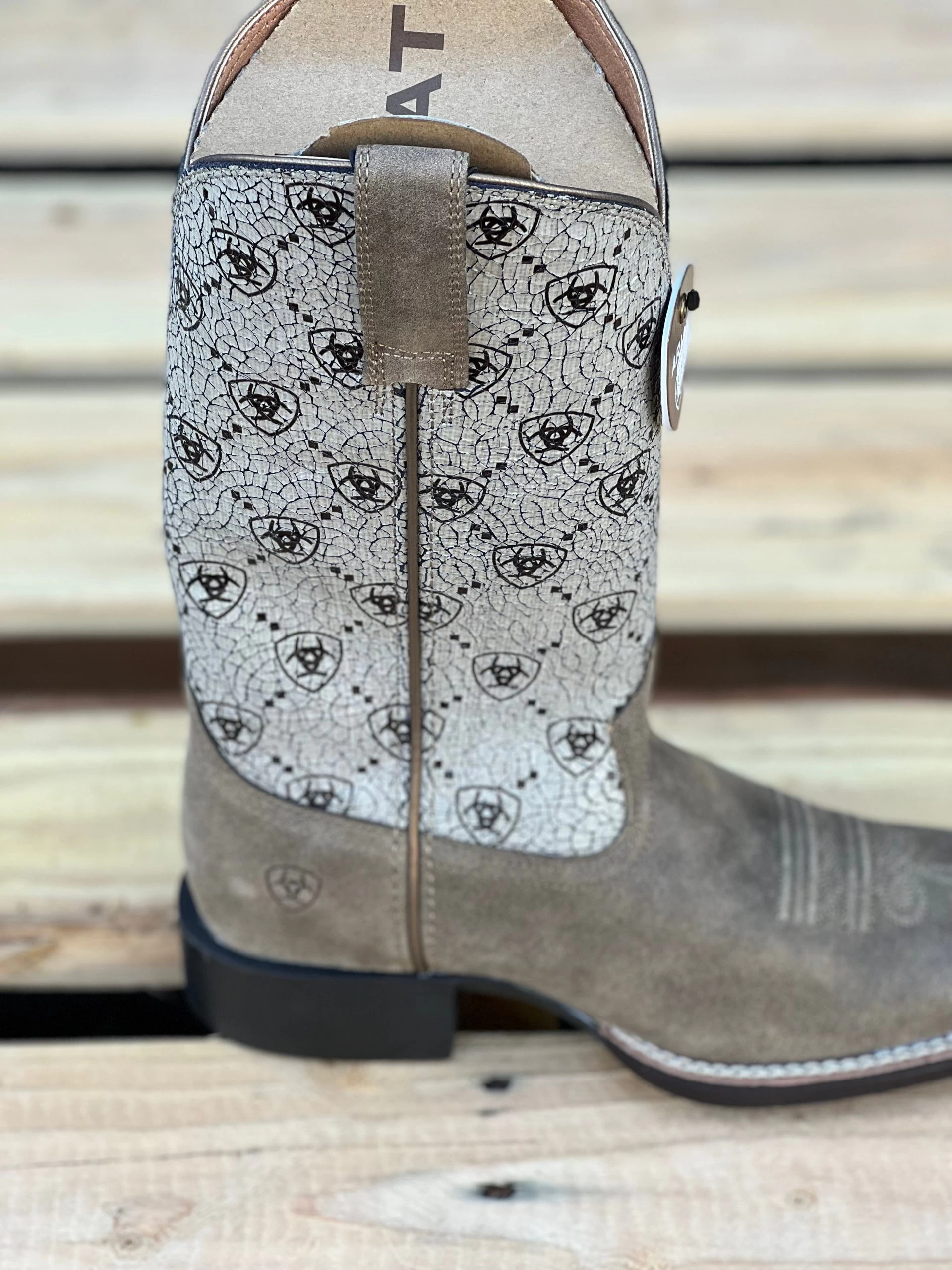 Ariat Brown Bomber Round Up Wide Square Toe Women Boot 6 Ariat Brown Bomber Round Up Wide Square Toe Women Boot - Image 4