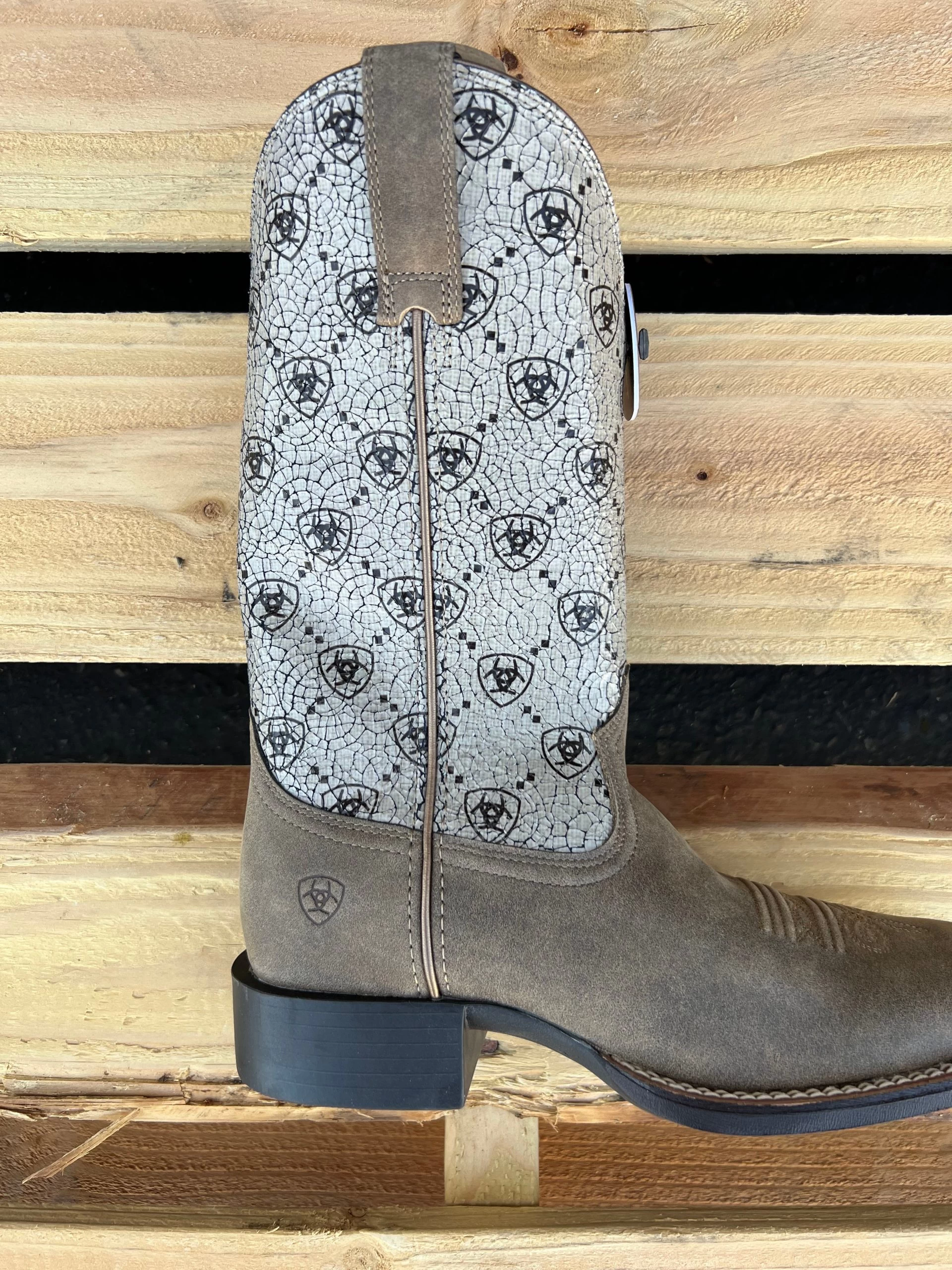 Ariat Brown Bomber Round Up Wide Square Toe Women Boot 4 Ariat Brown Bomber Round Up Wide Square Toe Women Boot - Image 2