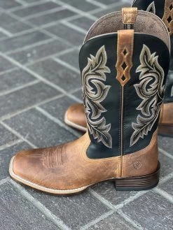 Ariat Men's Dover Ultra Lightweight Western Boot -Guadalajara Western Wear IMG 1430 19f3c49a 9bf8 48d6 b739 fdb5a0906857