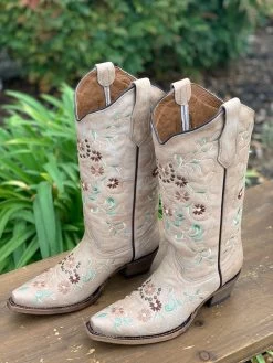 Circle G By Corral Women's Sand & Flower Embroidery Snip Toe Boot