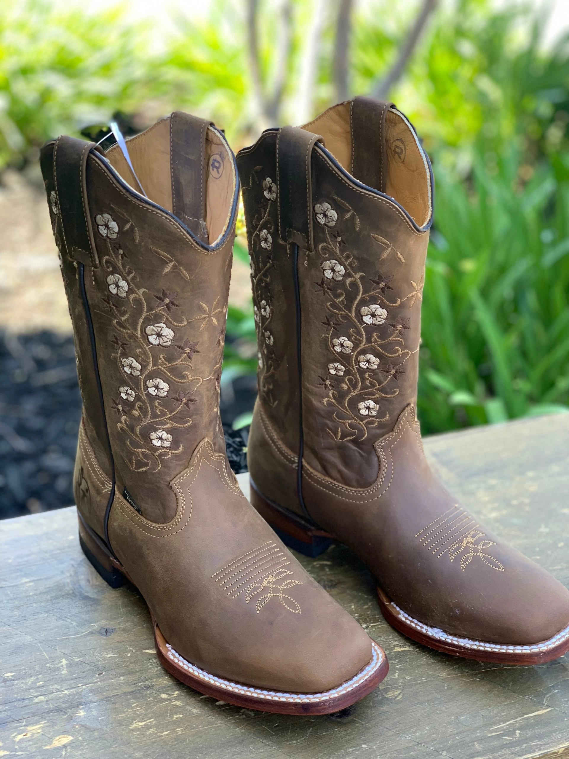 Reyme Crazy Tang Flower Stitched Cowgirl Boot 4 Reyme Crazy Tang Flower Stitched Cowgirl Boot - Image 2