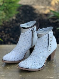 Cuadra Barcelona Blanco Leather White Ankle Boot