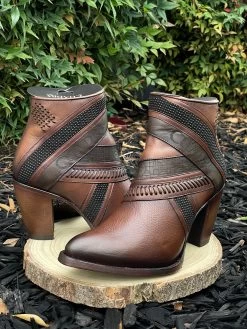 Cuadra Santana Miel Ankle Boot